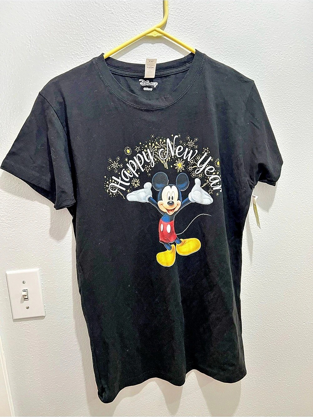 Disney Mickey Mouse Happy New Year T-Shirt Graphic Tee youth xxl